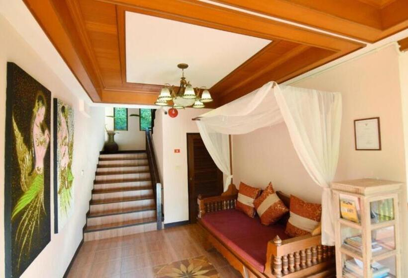 استودیوی استاندارد, Papai Country Lodge Sha