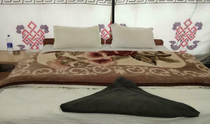 デラックスルーム, One Stop Camp   Tsokar Ladakh Ut