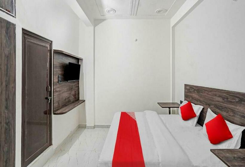 Трехместный Номер Классика, Oyo Flagship 81011  Palacio Inn