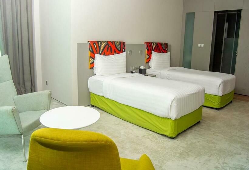 Люкс, Ibis Styles Dubai Jumeira