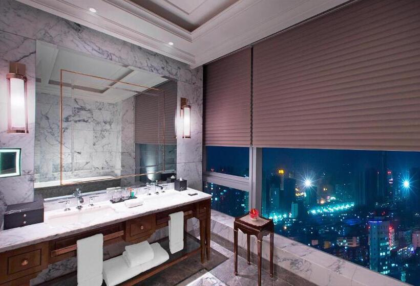 Люкс Клуб, Sheraton Grand Wuhan Hankou