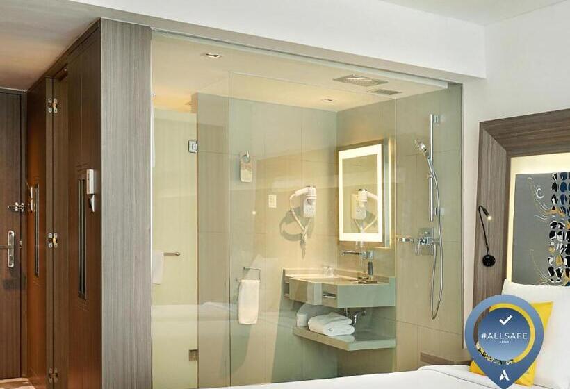 디럭스 룸 킹사이즈 침대, Novotel Bali Ngurah Rai Airport