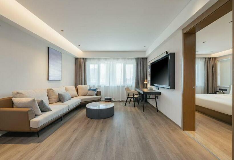 Люкс, Atour Hotel Qingdao Central Business District University Of Science And Technology