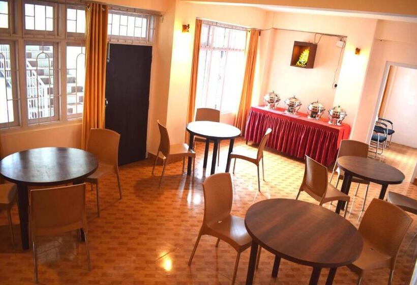 Четырехместный Номер Стандарт, Lily Guest House