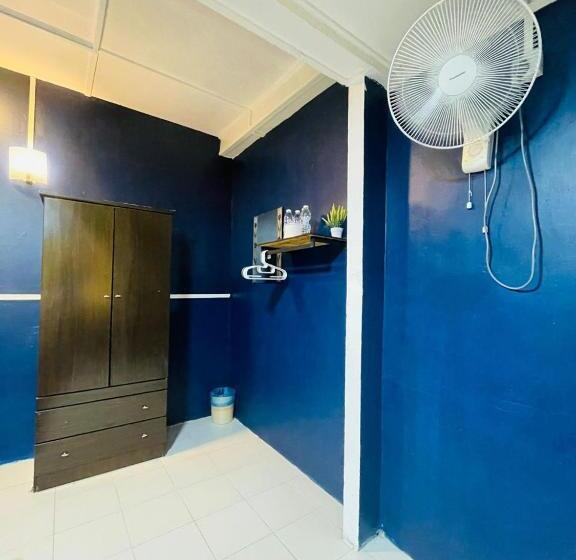 اتاق لوکس چهار تخته, Vintage Guesthouse