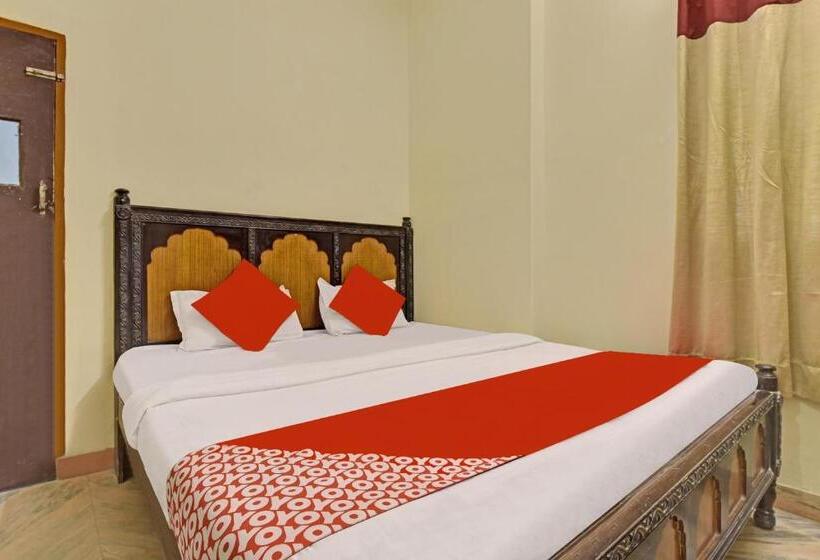 Трехместный Номер Классика, Flagship Hotel Kartikey Stays