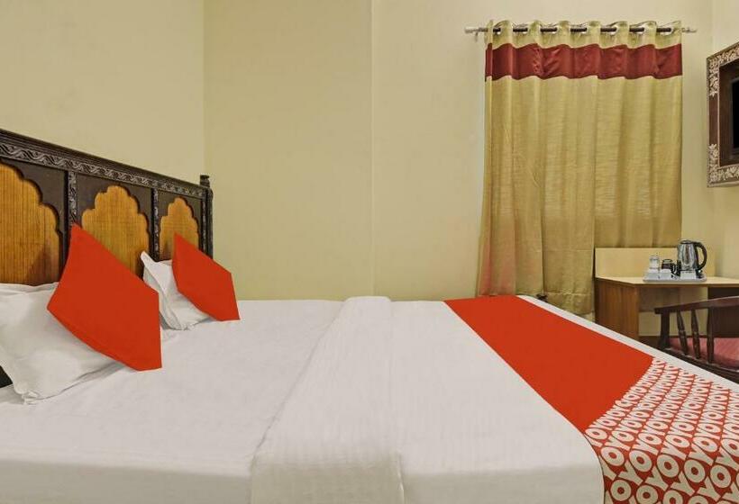 Трехместный Номер Классика, Flagship Hotel Kartikey Stays