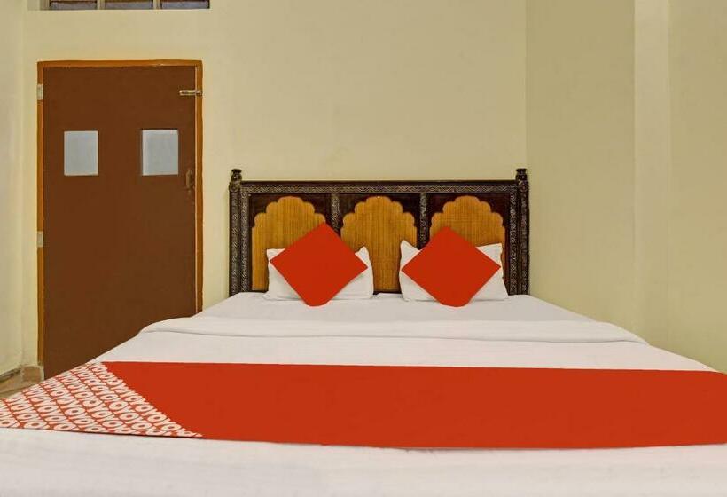Трехместный Номер Классика, Flagship Hotel Kartikey Stays