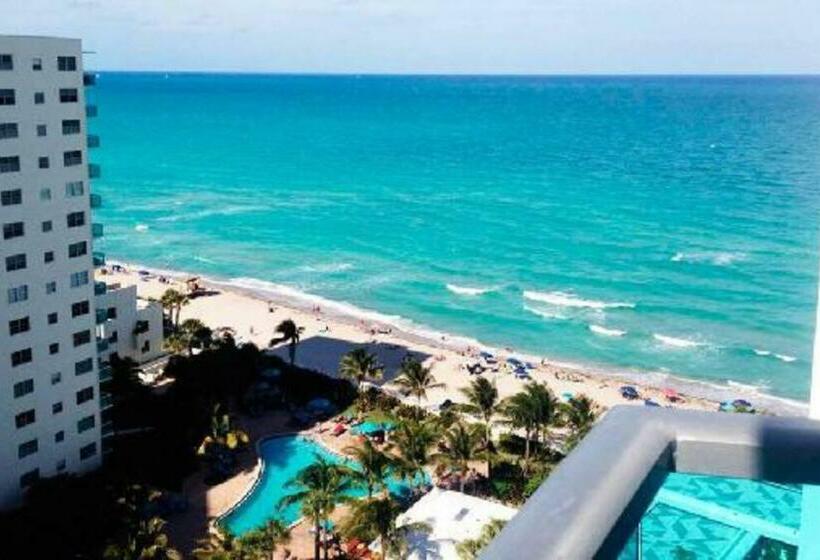 1침실 펜트하우스 아파트, Beautiful Penthouse Condo With Stunning Views Of Both Ocean And City