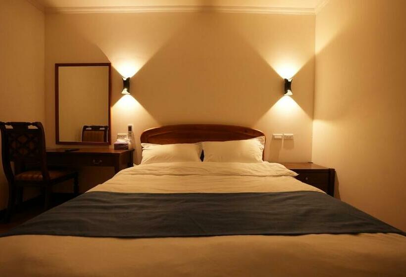 اتاق استاندارد با سرویس بهداشتی مشترک, Lemuju B&b