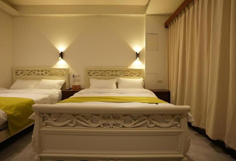 اتاق استاندارد چهار تخته, Lemuju B&b
