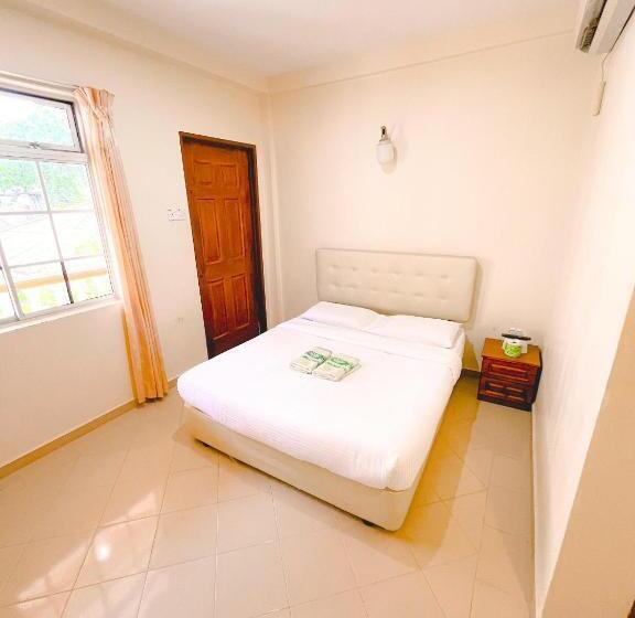 اتاق سوپریور, Amzar Motel Cenang