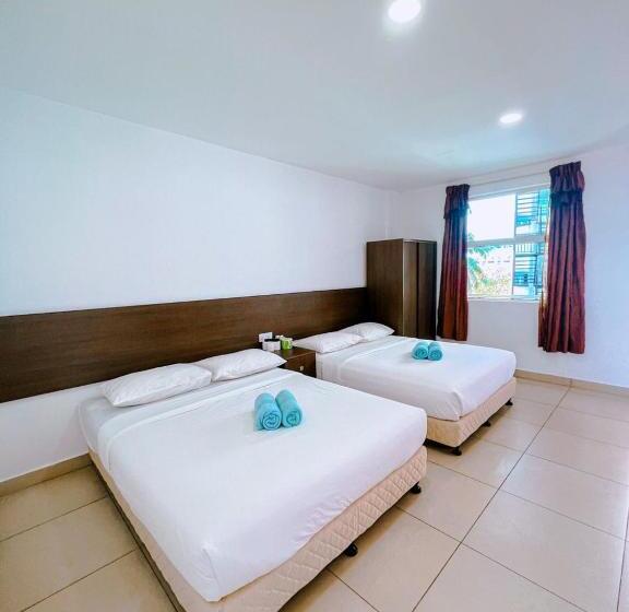 اتاق لوکس خانوادگی, Amzar Motel Cenang