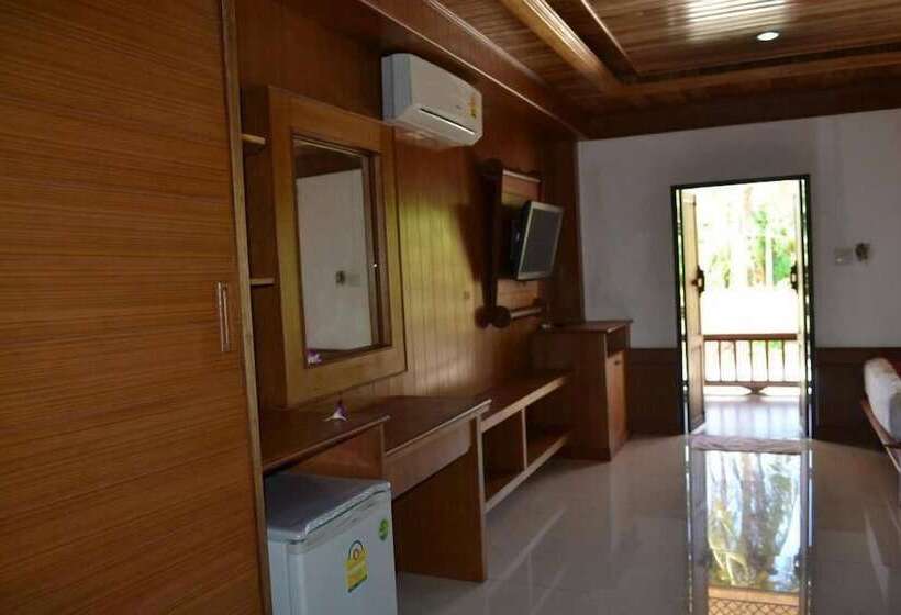 Номер Deluxe Вид на Бассейн, Khum Laanta Resort   Sha Extra Plus