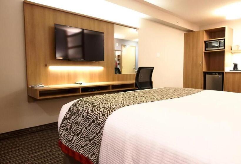 スイート, Microtel Casselman