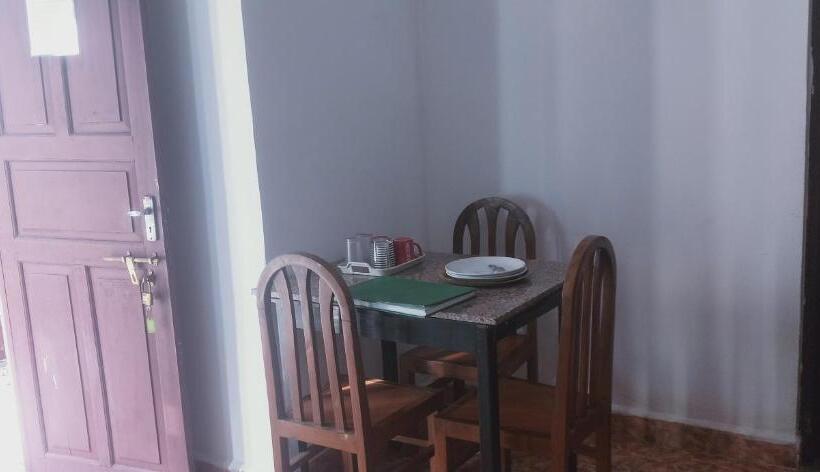 سوئیت با بالکن, Alexmarie Guest House 5 Min To Candolim Beach