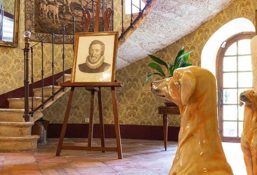 Вилла с 1 спальней и бассейном, Maison De Maître Avec Grand Parc Arboré Clos De Murs