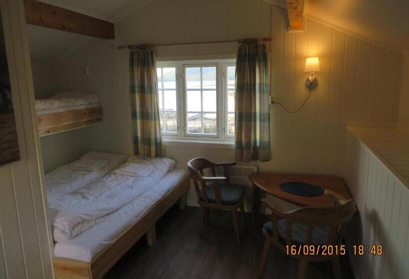 Дом 1 Спальня, Ulvsvåg Gjestgiveri Og Fjordcamping As
