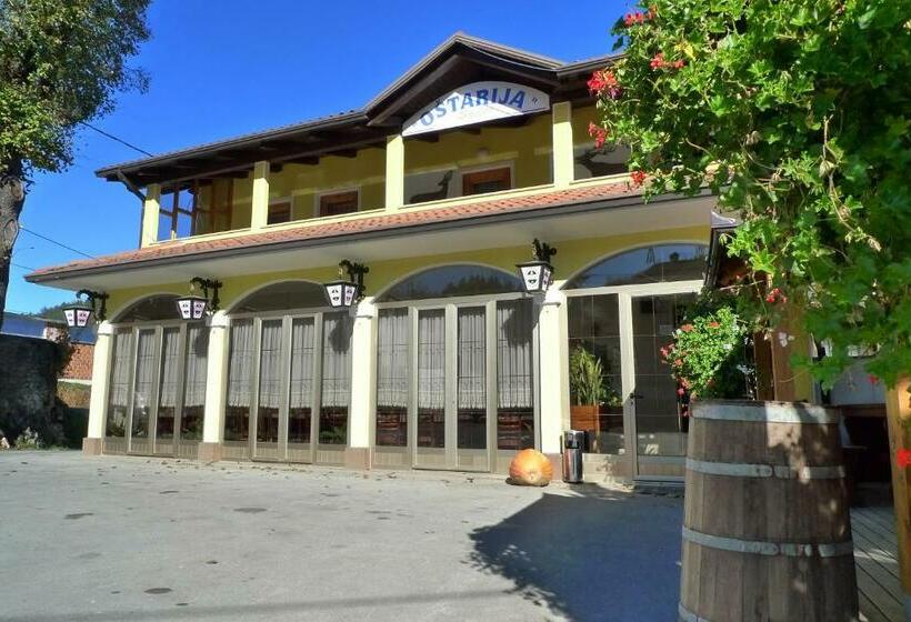 اتاق خانوادگی, Bed And Breakfast špelca