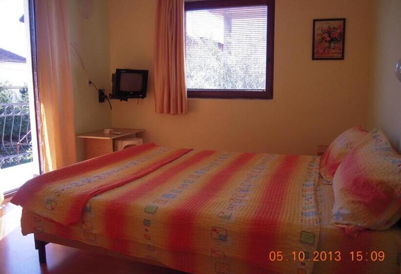 اتاق استاندارد یک نفره, Lile Pestani Accommodation