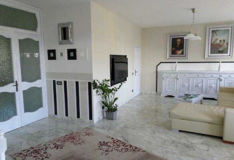 خانه 1 خوابه, Villa Happy Days