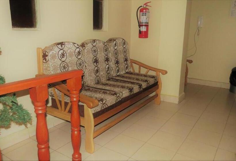 اتاق خانوادگی, Nery Lodging