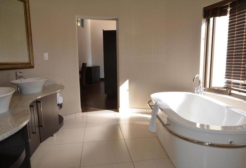 Вилла 1 Спальня, Legend Simba Safari   Legend Golf Safari Resort
