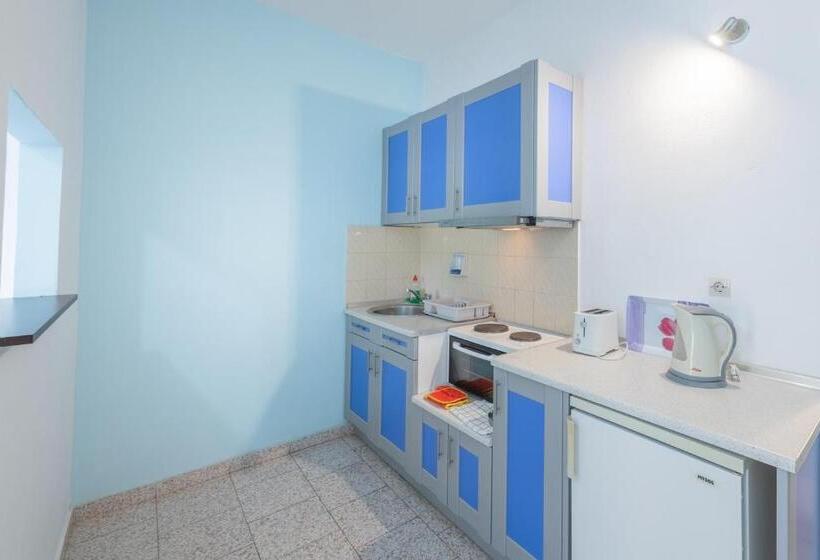 Студия Стандарт, Crystal Blue Hotel, Barbati