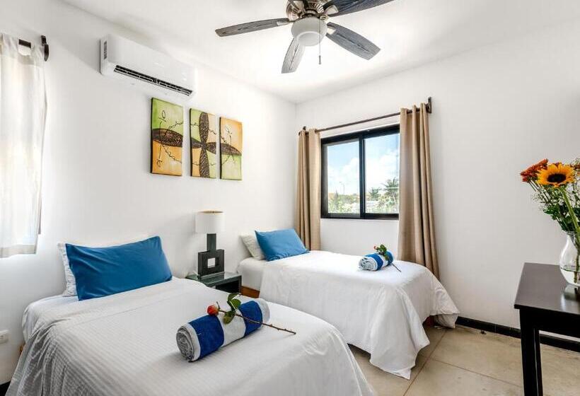 Апартаменты 2 Спальни Вид на Море, Vela S Condos Ocean Front