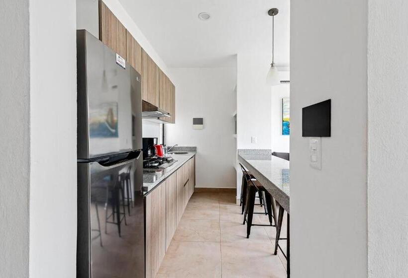 Апартаменты 1 Спальня, Vela S Condos Ocean Front