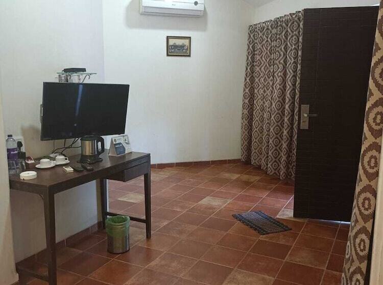 חדר משפחתי, Zaras Resort Khandala