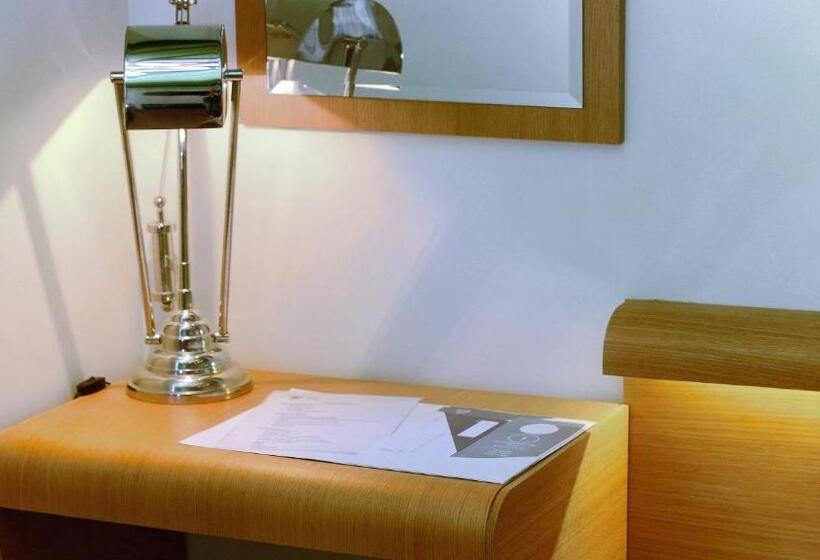 Люкс Повышенной Комфортности, Dilofo Hotel Luxury Suites