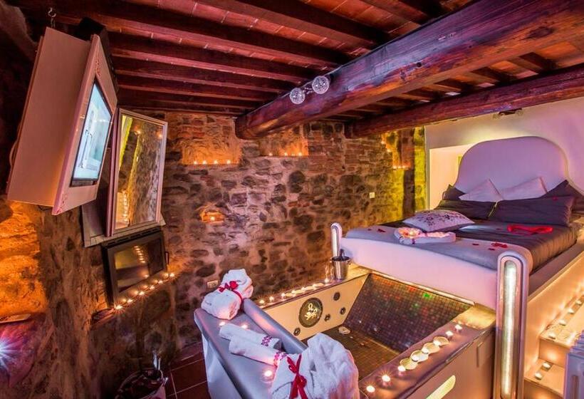 Люкс Повышенной Комфортности, Agriturismo La Camporena