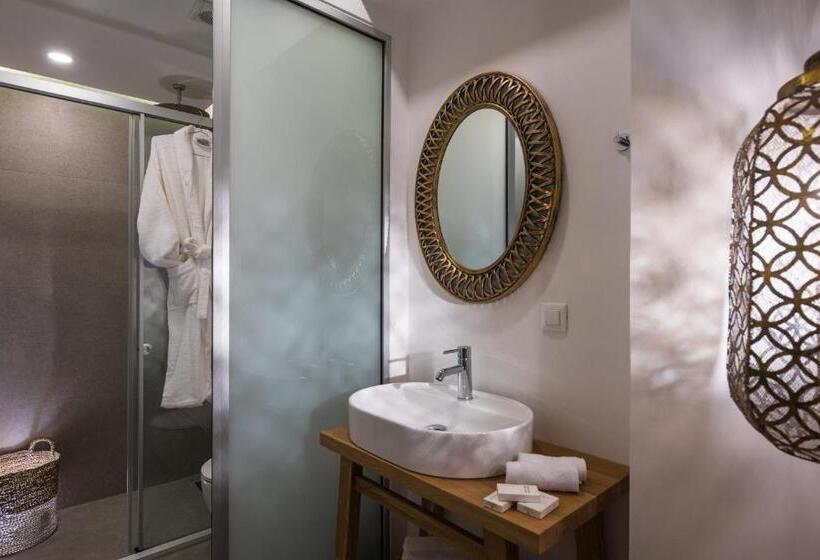 Люкс Кровать Кинг, Omiros Boutique Hotel   Adults Only