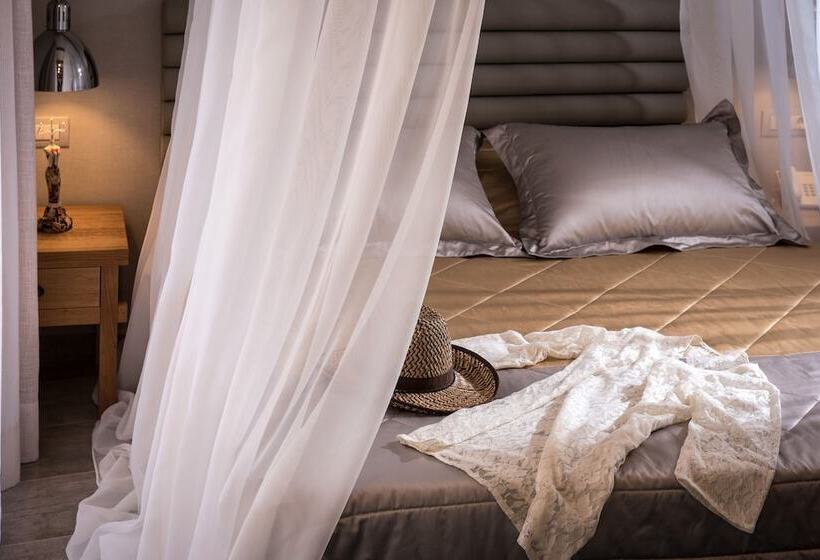 스위트 킹사이즈 침대, Omiros Boutique Hotel   Adults Only