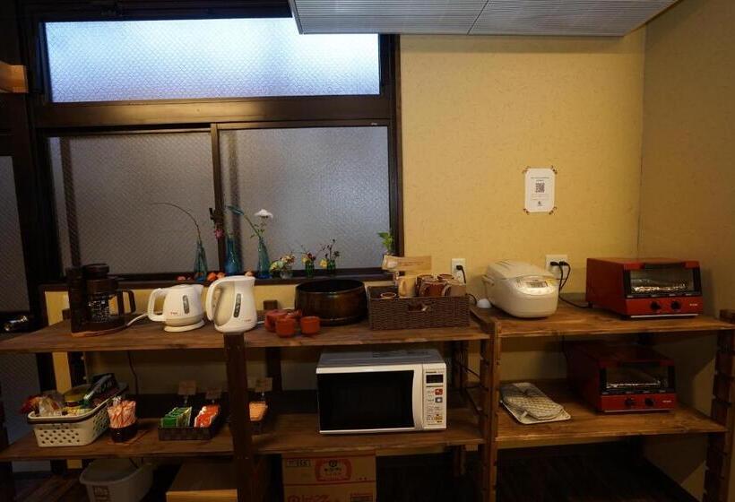 Трехместный Номер Стандарт Совместная Ванная, Guest House Ouka