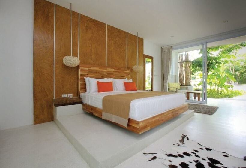 Полулюкс, Summer Luxury Beach Resort & Spa