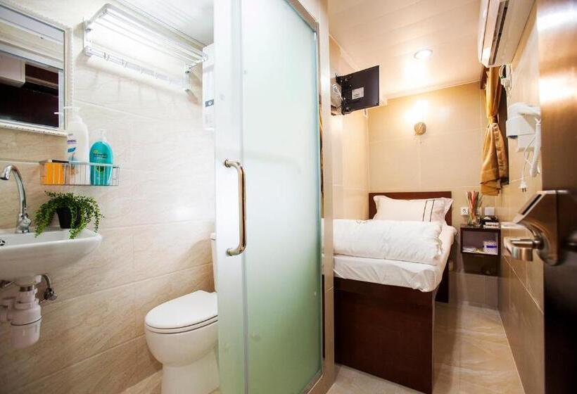 اتاق استاندارد یک نفره, Joyous Guest House