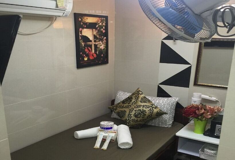 اتاق استاندارد یک نفره, Skycity Hostel