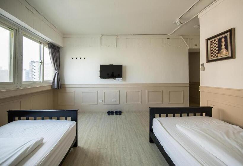 اتاق سوپریور, Mr. Lobster’s Secret Den Design Hostel