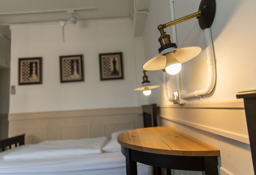 اتاق سوپریور, Mr. Lobster’s Secret Den Design Hostel