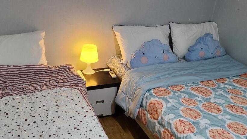 带共用浴室的标准房间, Apple Tree Guesthouse