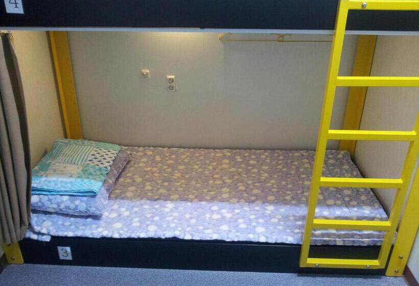 ルームシェアのワンベッド, Dream Guesthouse
