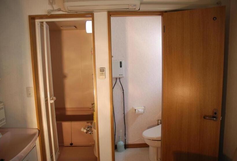 标准间, Pension Fryingpan
