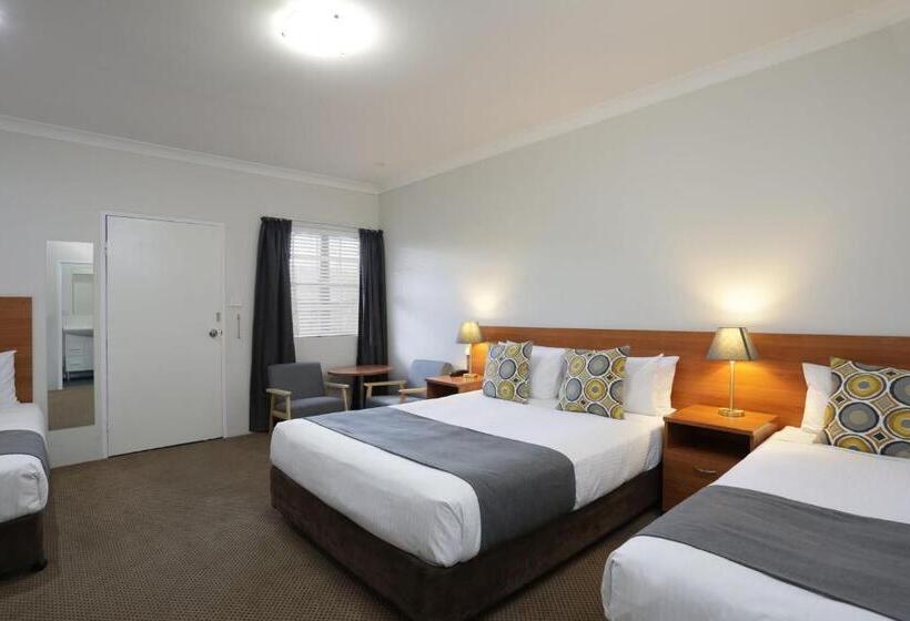 Семейный Номер, Cadman Motor Inn And Apartments
