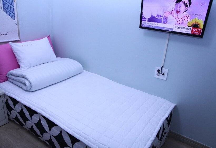 Номер Стандарт Трехместный, Hostel Dahyun