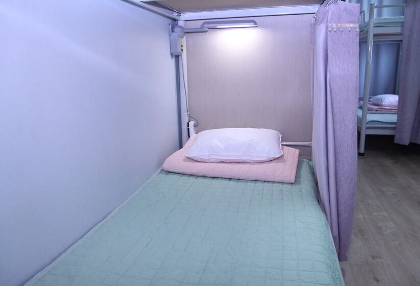 Кровать в Общей Комнате, Hostel Dahyun