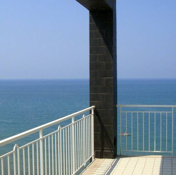 Triple Room Sea View, Riviera Spineta