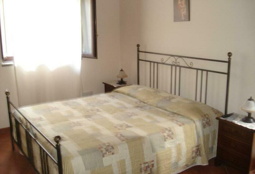 스탠다드 룸, Agriturismo La Grevillea