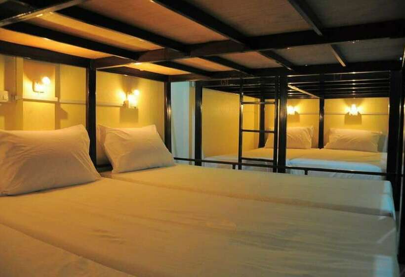 Кровать в Общей Комнате, Seventeen Hostel